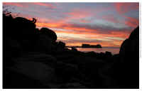 DuikersRock_sunset_IMG_2700_x800.jpg (150893 bytes)
